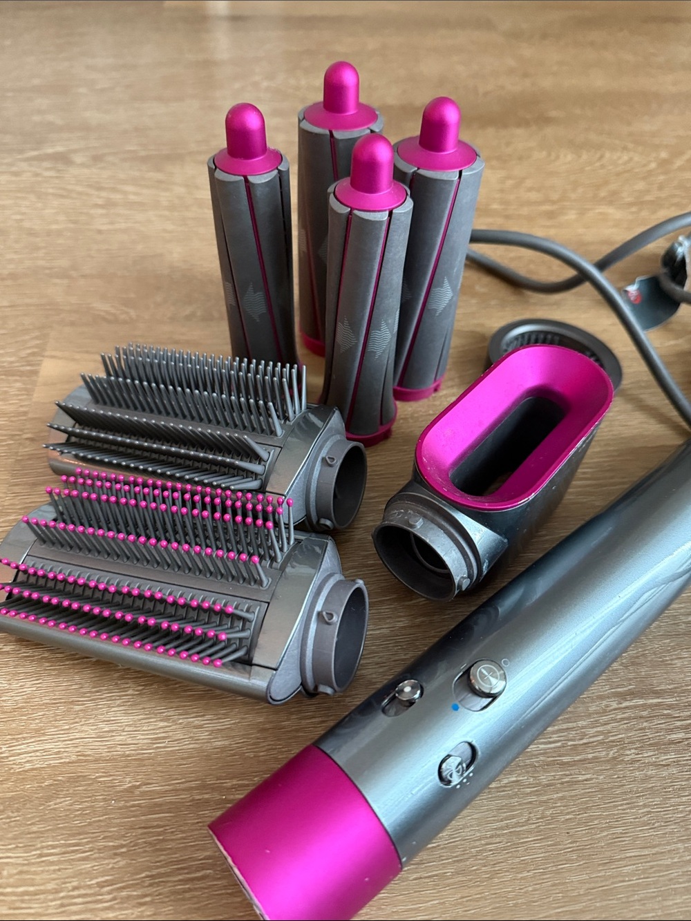 Dyson Airwrap Multi-Styler in Fuchsia and Gray - Picture 4 of 12